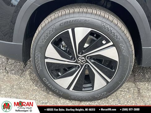 Used 2026 Volkswagen Taos SE AWD/4WD image 7