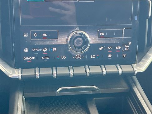 Used 2024 GMC Acadia Denali w/ Super Cruise Package image 16