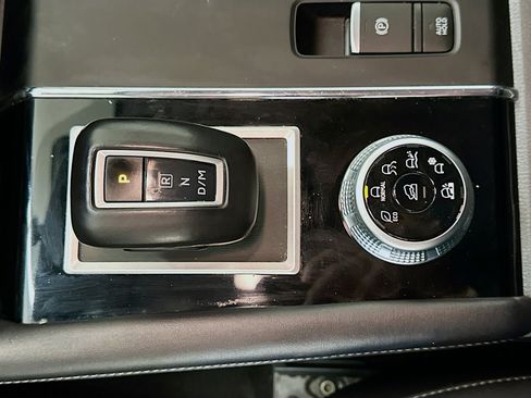 Used 2024 Mitsubishi Outlander SE AWD/4WD image 25