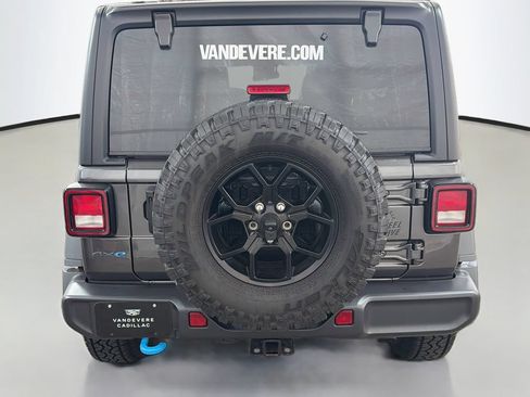 Used 2024 Jeep Wrangler Unlimited AWD/4WD image 8