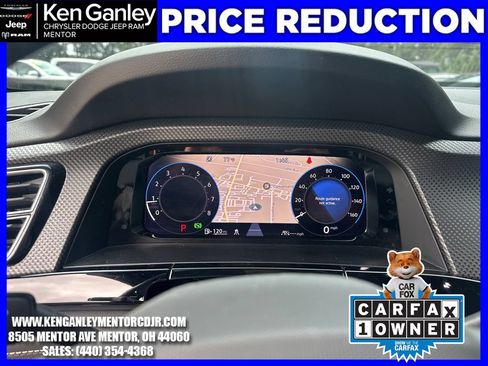 Used 2025 Volkswagen Atlas Cross Sport SEL R-Line AWD/4WD image 16