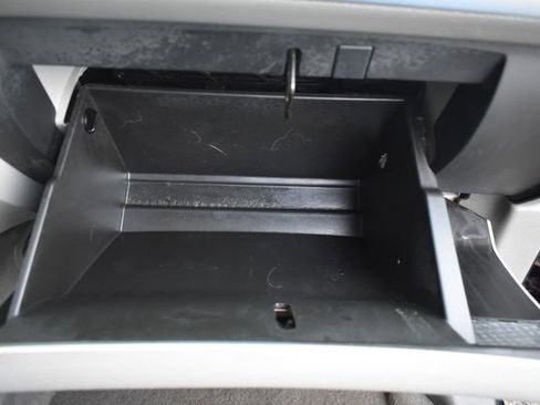 Used 2015 GMC Acadia SLE image 45