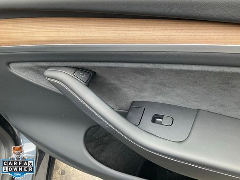 Used 2023 Tesla Model Y Long Range AWD/4WD image 73