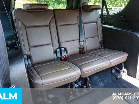 Used 2023 Chevrolet Suburban High Country AWD/4WD image 23