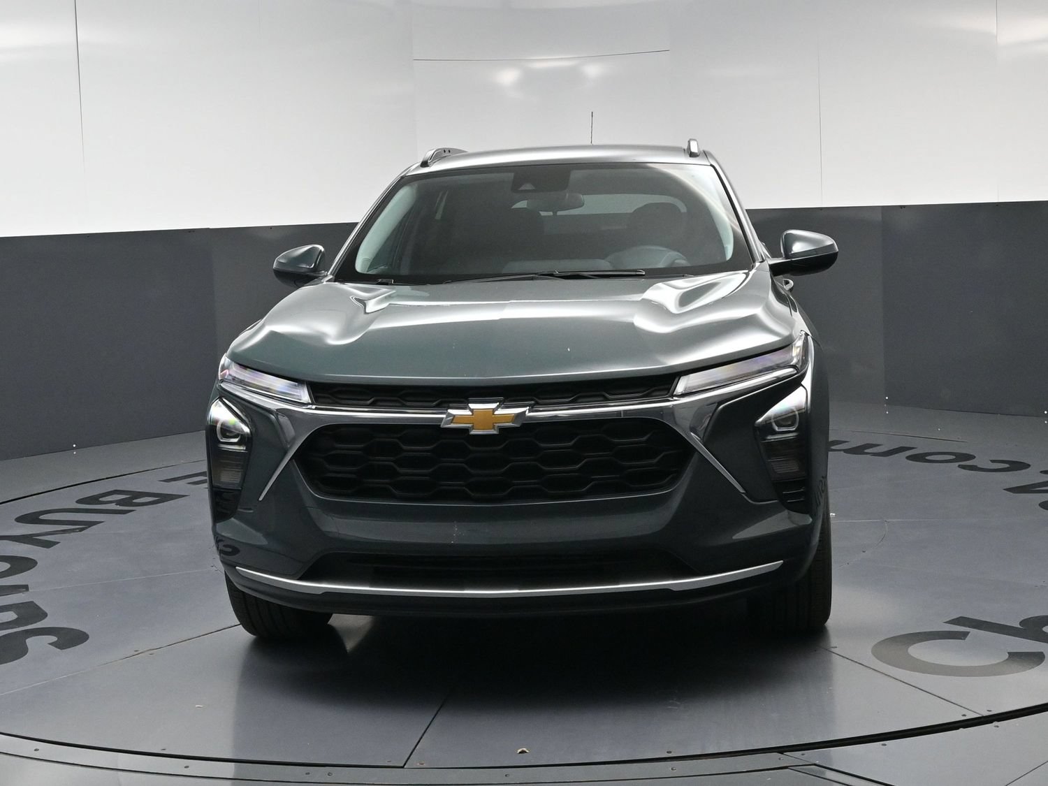 Used 2026 Chevrolet Trax LT w/ LT Convenience Package FWD image 3