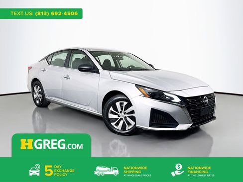 Used 2024 Nissan Altima 2.5 S FWD image 1