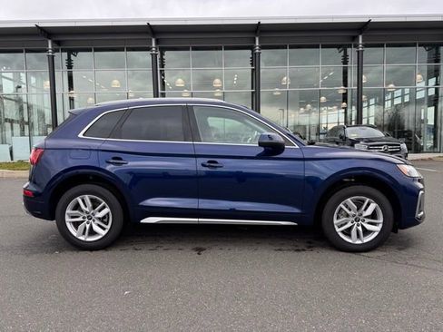 Used 2022 Audi Q5 2.0T Premium w/ Convenience Package AWD/4WD image 8