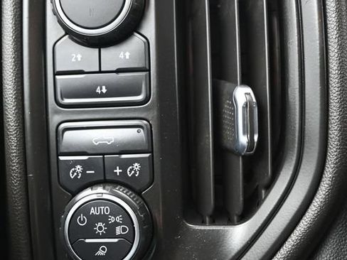 Used 2022 Chevrolet Silverado 2500 Custom w/ Custom Value Package AWD/4WD image 25