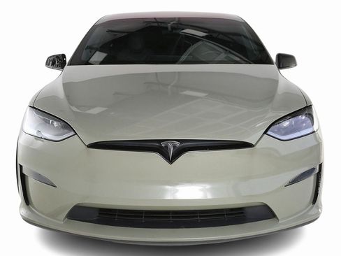 Used 2023 Tesla Model X image 2