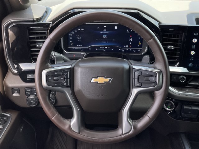 Used 2022 Chevrolet Silverado 1500 LTZ AWD/4WD image 12