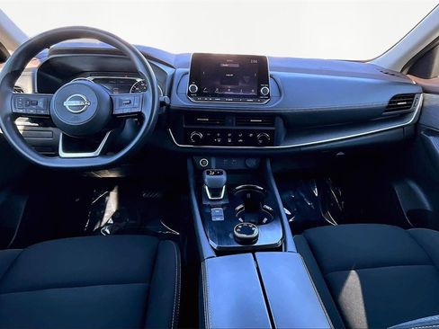 Used 2023 Nissan Rogue S image 16