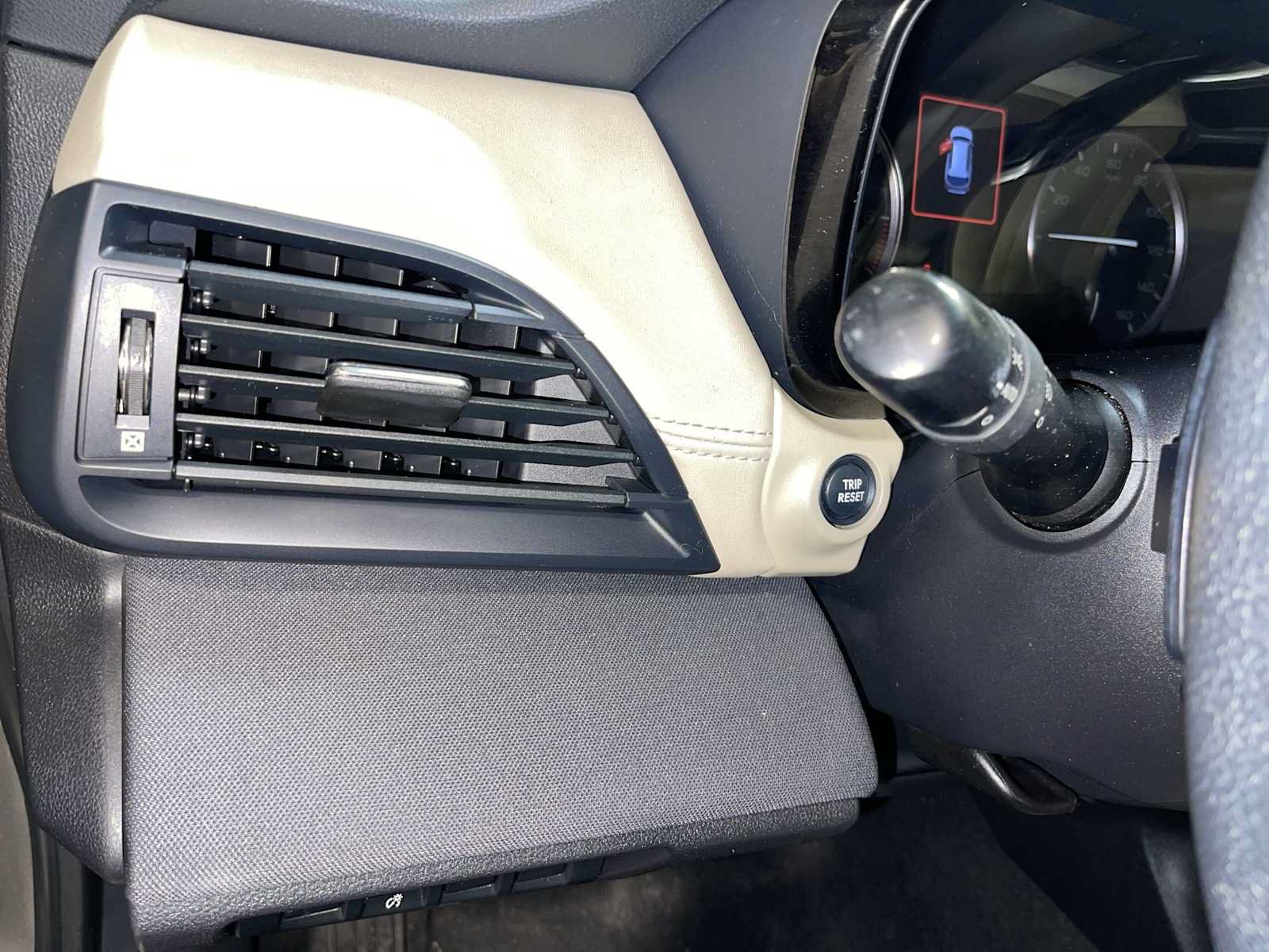 Used 2020 Subaru Outback Premium AWD/4WD image 24