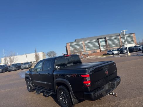 Used 2022 Nissan Frontier PRO-4X w/ Pro-4X Premium Package image 16