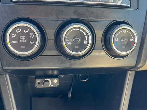 Used 2013 Subaru Crosstrek 2.0i Limited image 12