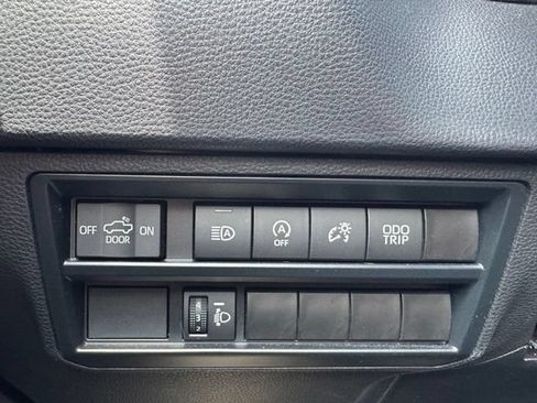Used 2023 Toyota Tundra SR AWD/4WD image 18
