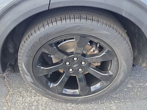 Used 2023 Ford Explorer ST-Line w/ Class IV Trailer Tow Package image 7