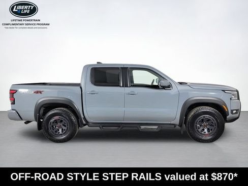 Used 2025 Nissan Frontier PRO-4X AWD/4WD image 2