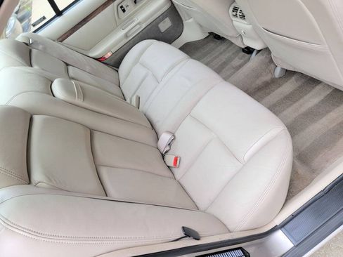 Used 1997 Oldsmobile 88 LSS FWD image 19