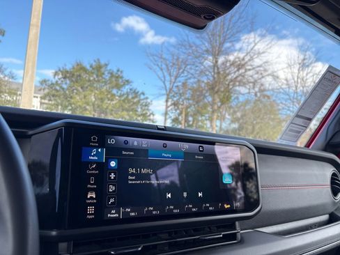 Used 2025 Jeep Wrangler Unlimited Rubicon image 24