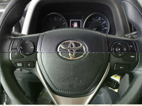 Used 2018 Toyota RAV4 LE w/ All Weather Liner Package AWD/4WD image 12