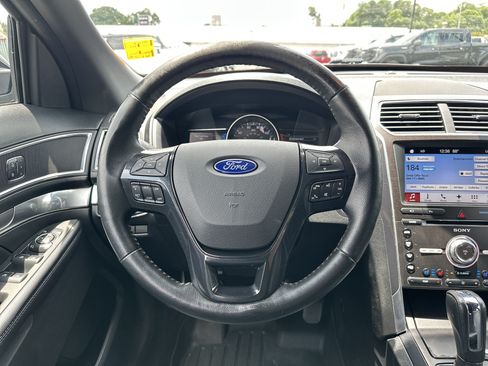 Used 2017 Ford Explorer Sport w/ Equipment Group 401A AWD/4WD image 18