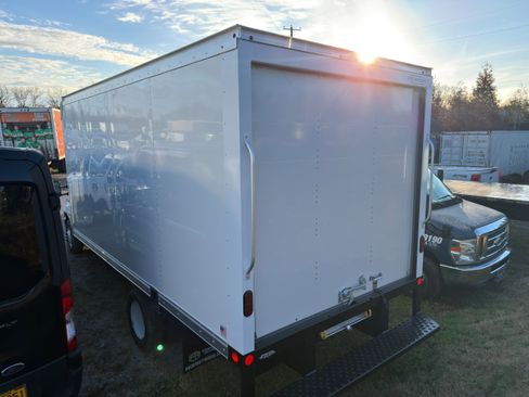 New 2026 Ford E-350 and Econoline 350 Super Duty w/ Power Equipment Group image 7