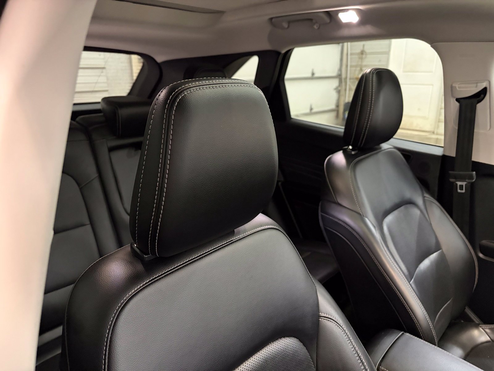 Used 2021 Ford Escape Titanium AWD/4WD image 27