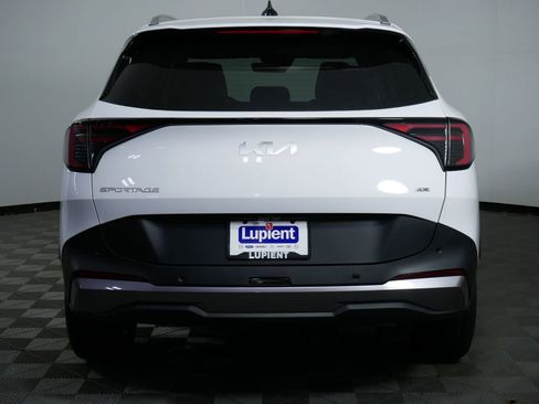 New 2026 Kia Sportage EX image 8