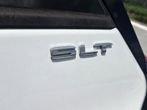 Used 2023 GMC Terrain SLT FWD image 11