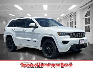 Used 2018 Jeep Grand Cherokee Altitude image 1