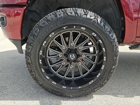 Used 2019 RAM 1500 Laramie w/ Sport Appearance Package AWD/4WD image 31
