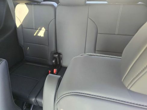 New 2026 GMC Acadia Elevation image 9