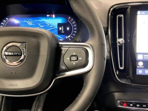 Certified 2024 Volvo XC40 B5 Plus AWD/4WD image 12
