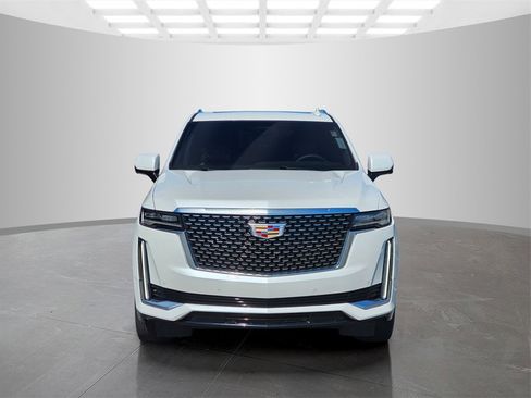 Used 2022 Cadillac Escalade Premium Luxury image 2