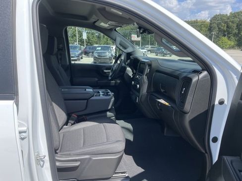 New 2024 Chevrolet Silverado 2500 Custom w/ Custom Value Package image 34