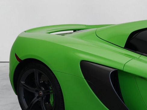 Used 2015 McLaren 650S Spider RWD image 5