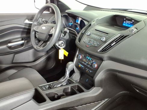 Used 2017 Ford Escape SE FWD image 8