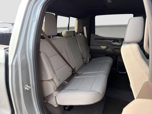 New 2026 GMC Sierra 1500 SLE w/ Preferred Package AWD/4WD image 19