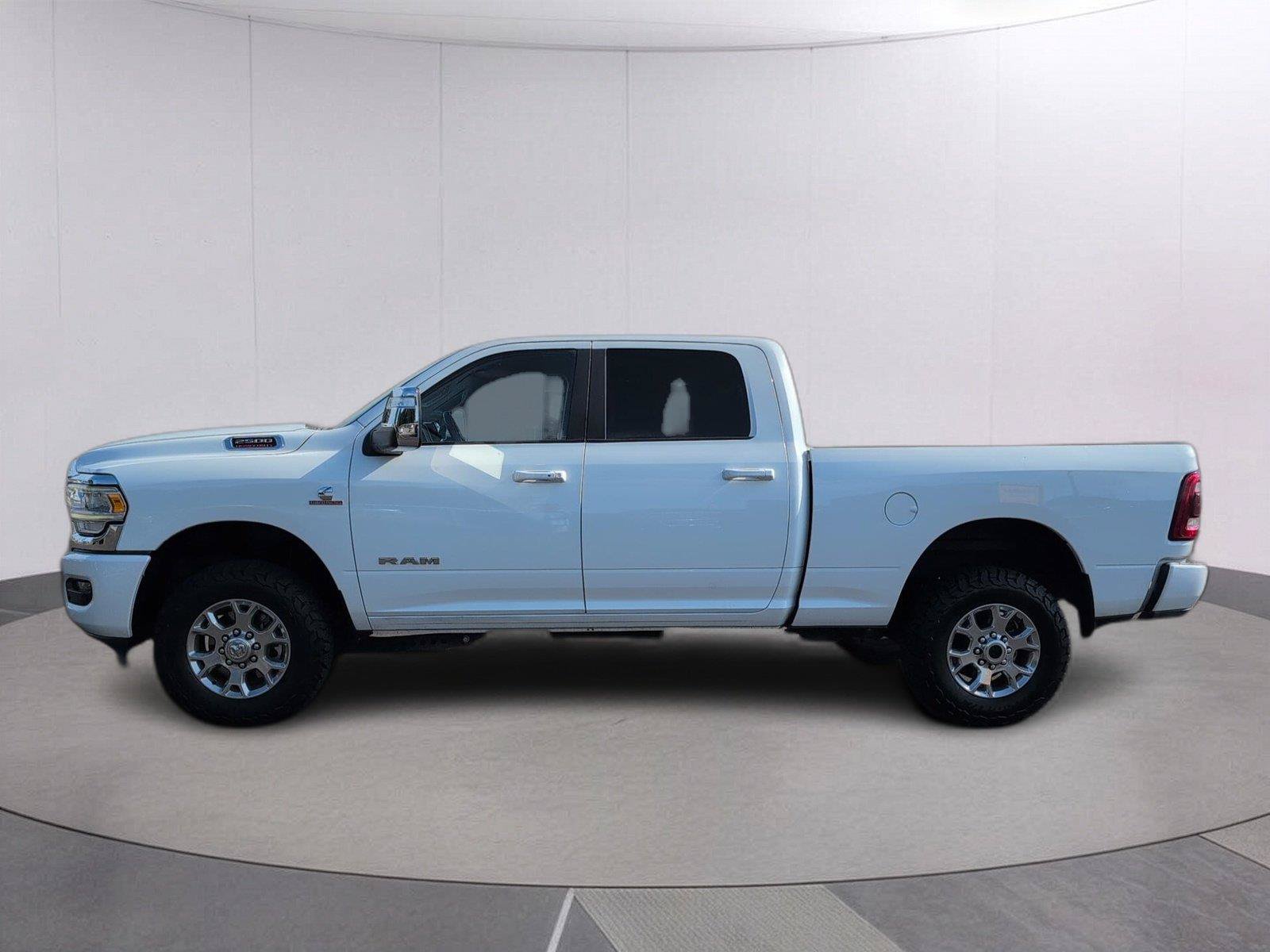 Used 2024 RAM 2500 Laramie AWD/4WD image 2