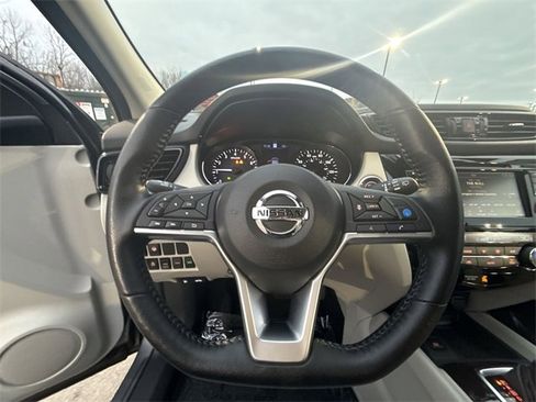 Certified 2022 Nissan Rogue Sport SL w/ Premium Package image 14