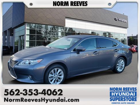 Used 2014 Lexus ES 300h w/ Luxury Package w/Bamboo Trim FWD image 1