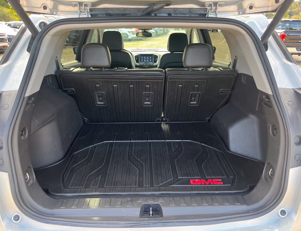 Used 2022 GMC Terrain SLT AWD/4WD image 11
