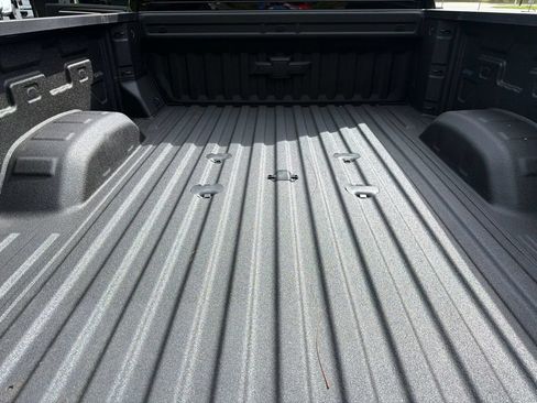 Used 2025 Chevrolet Silverado 2500 LT w/ All Star Edition AWD/4WD image 13