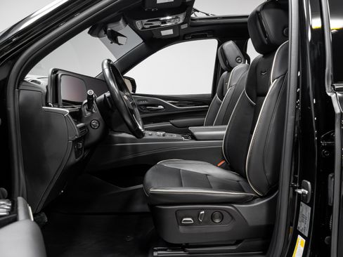 Used 2022 Cadillac Escalade Sport w/ Touring Package image 5