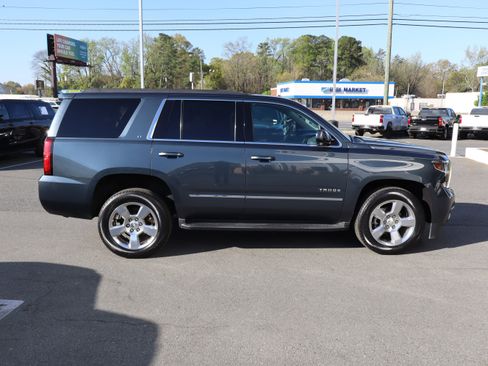 Used 2019 Chevrolet Tahoe LT image 11