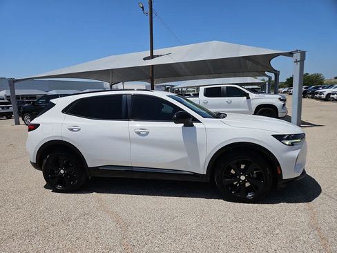 Used 2021 Buick Envision Essence w/ Sport Touring Package FWD image 9