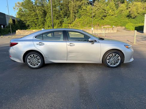 Used 2015 Lexus ES 350 w/ Premium Package FWD image 7