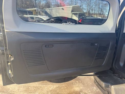 Used 2007 HUMMER H3 AWD/4WD image 25