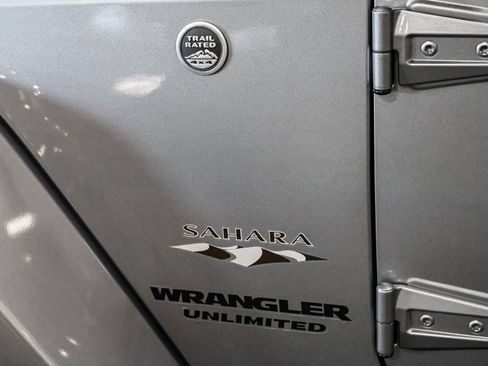 Used 2016 Jeep Wrangler Unlimited Sahara w/ Max Tow Package AWD/4WD image 18