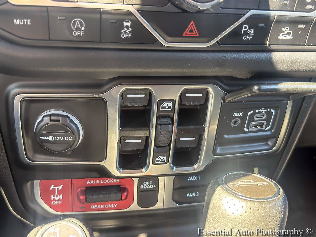 Certified 2025 Jeep Gladiator Mojave AWD/4WD image 23